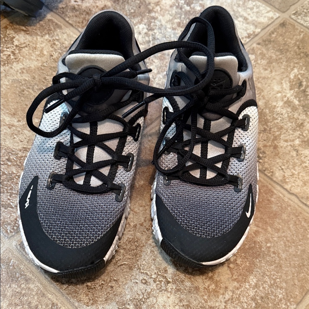 Nike Black and White Running Shoes